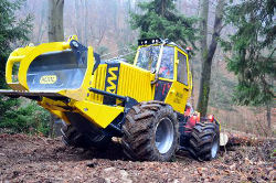 Gozdarski zgibni traktor Bijol